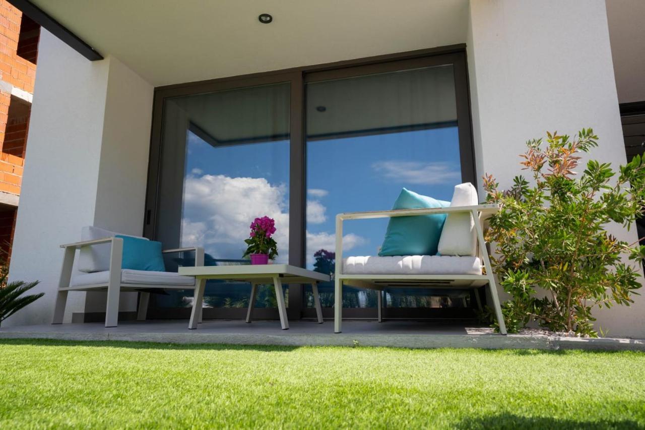 Apartmani Lara Baška Voda Buitenkant foto